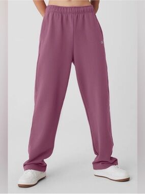 Alo Yoga Soft Mulberry Accolade Straight Leg Sweatpants - XXS
